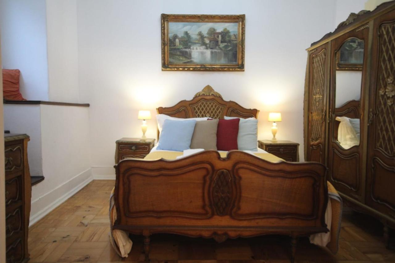 Antique M1 R1 - Amazing Double Room With Shared Bathroom In Marques Pombal — Fotos 2